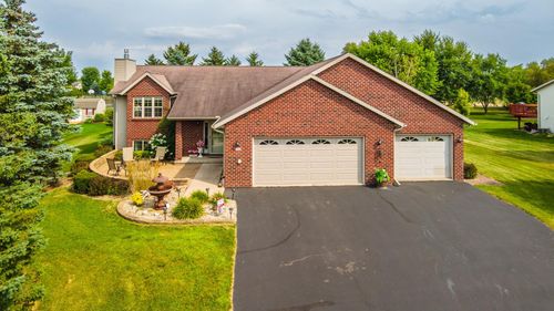 2064 Gary Lee Dr, Kronenwetter, WI, 54455-7206 | Card Image