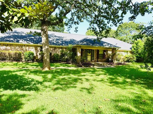 5 Linden Ln, Athens, TX, 75751-9009 | Card Image