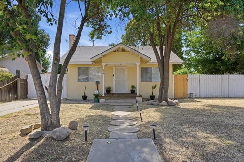 723 S Locust St, Visalia, CA, 93277-2620 | Card Image