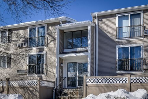 apt-22-23 Village Rock Ln, Natick, MA, 01760-5715 | Card Image