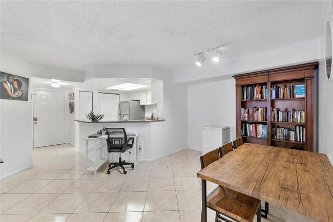 APT-1527 - 9188 W Atlantic Blvd, Condo with 3 bedrooms, 2 bathrooms and null parking in Coral Springs FL | Image 8