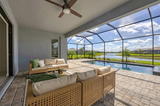 15344 Serene Shores Loop, House other with 4 bedrooms, 2 bathrooms and null parking in Bradenton FL | Image 24