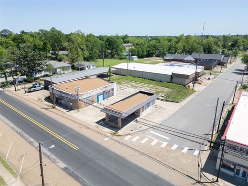 402 N Main Street, Winnsboro, TX, 75494 | Card Image