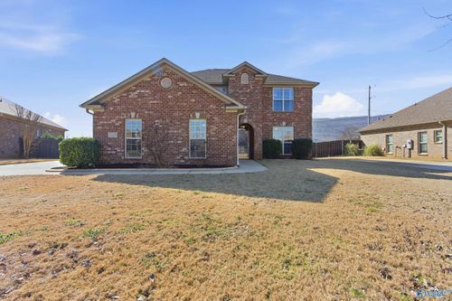 7518 Parktrace Ln Se, Owens Cross Roads, AL, 35763-8812 | Card Image