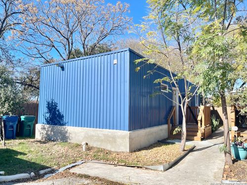 301-1033 Rivas St, San Antonio, TX, 78207-1526 | Card Image