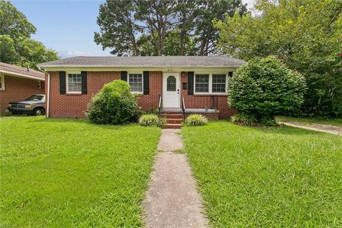 811 Powhatan Pkwy, Hampton, VA, 23661-2406 | Card Image