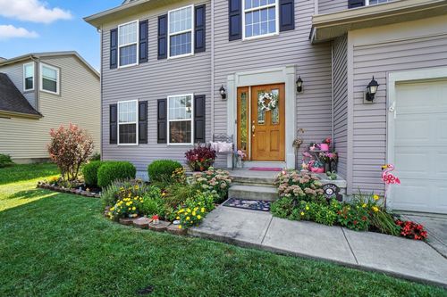 5481 Oakwynne Ave, Hilliard, OH, 43026-8840 | Card Image