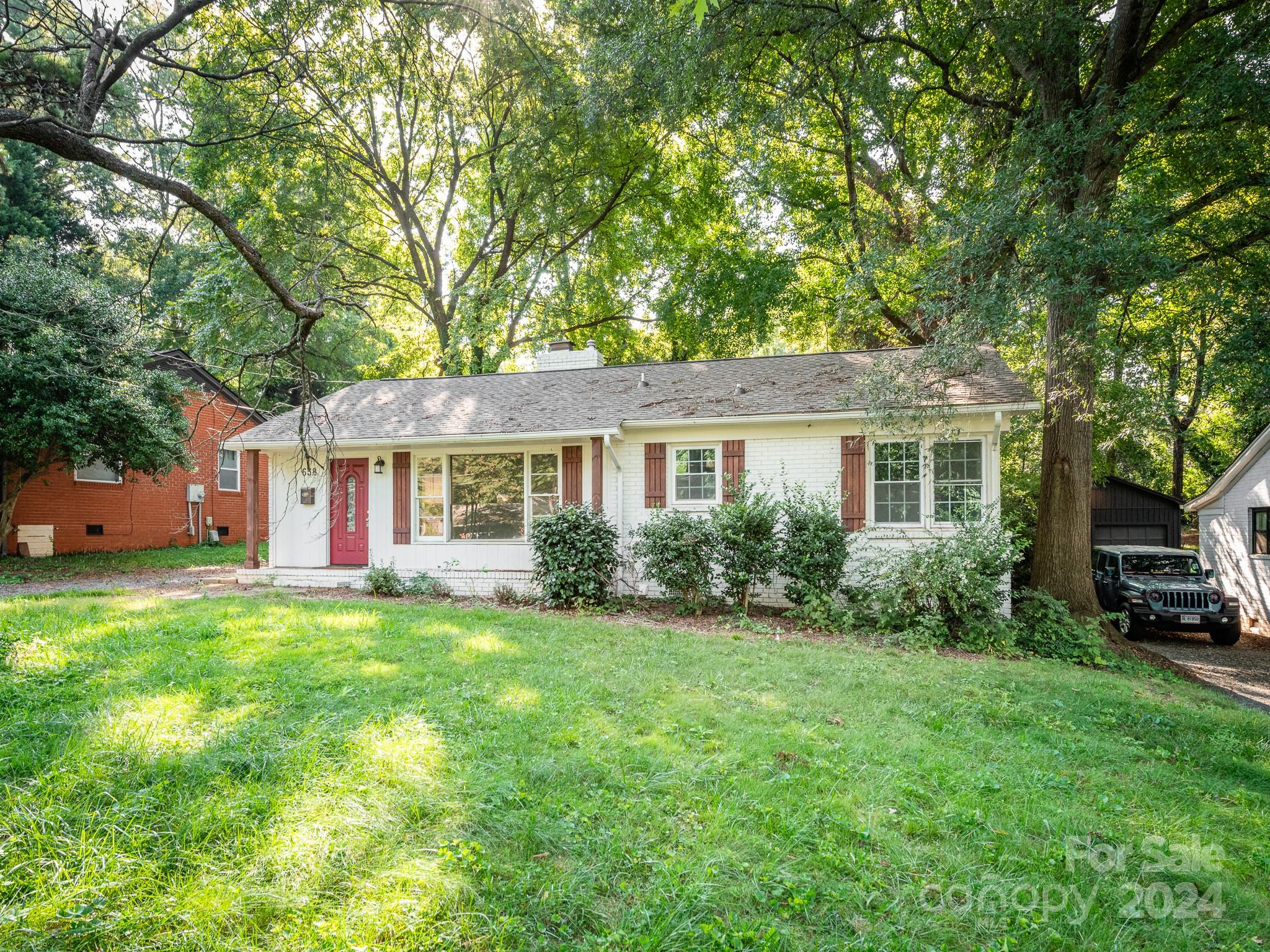 Mayview Dr, Charlotte, NC 28205