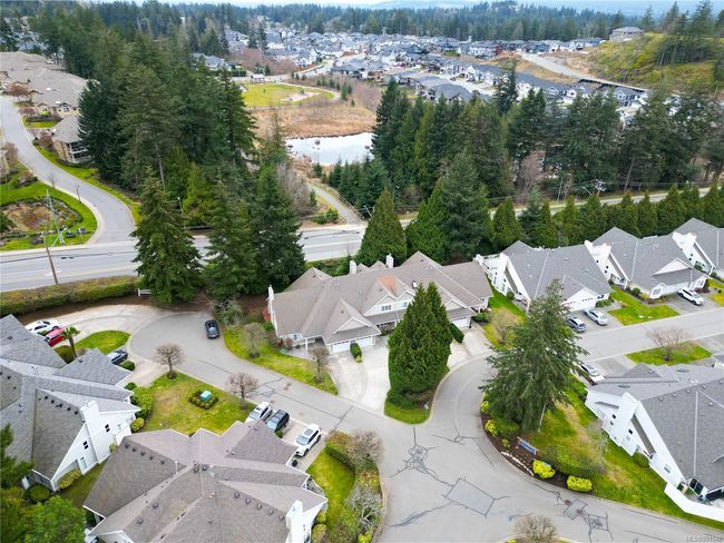 5274 Arbour Cres, Townhouse with 3 bedrooms, 2 bathrooms and 1 parking in Nanaimo BC | Image 44