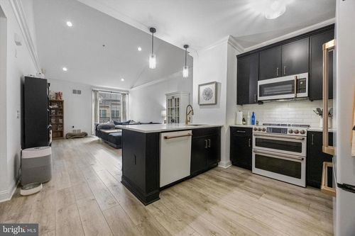 1428-200 W Elm St, CONSHOHOCKEN, PA, 19428-4104 | Card Image