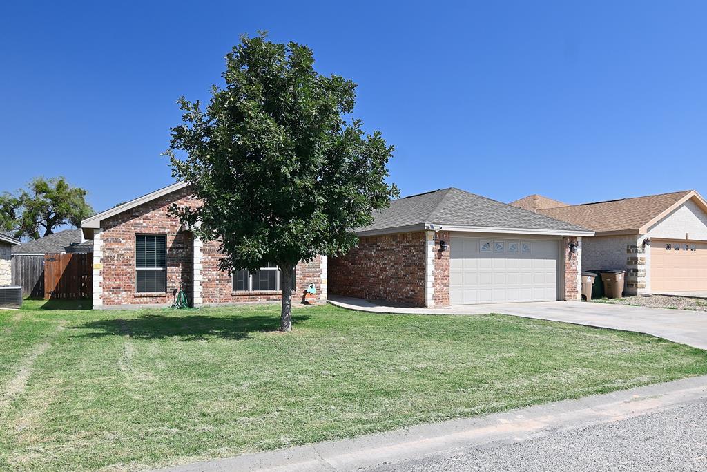 Tracie Trl, San Angelo, TX 76903