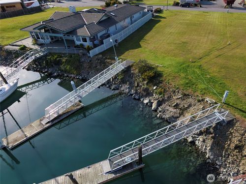 2005 Cove Pl, Anacortes, WA, 98221-2903 | Card Image