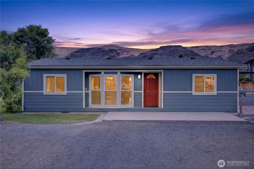898 Hunter Ave Sw, Quincy, WA, 98848-9343 | Card Image