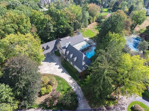 320 Cranbrook Ct, Bloomfield Hills, MI, 48304-3525 | Card Image