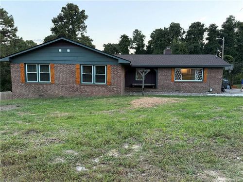 5815 Permastone Lake Rd, Hope Mills, NC, 28348-2860 | Card Image