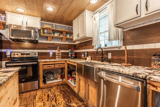 21112 Walnut Dr, House other with 2 bedrooms, 2 bathrooms and null parking in New Caney TX | Image 5