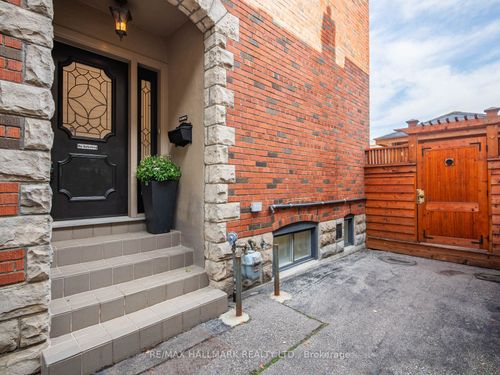 839 Carlaw Ave, Toronto, ON, M4K3L1 | Card Image
