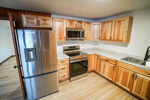 3637 13th Ave, Wisconsin Dells, WI, 53965-8973 | Card Image