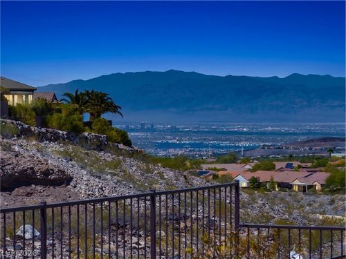 2247 Shadow Canyon Dr, Henderson, NV, 89044-1003 | Card Image