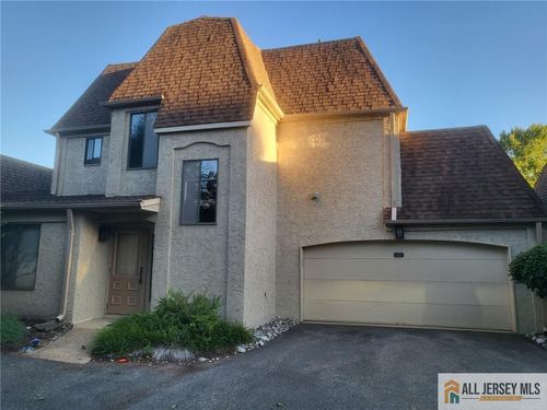 1012-12 Carriage Pl, Edison, NJ, 08820-4022 | Card Image