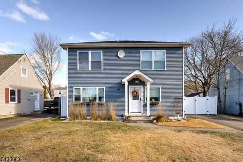 86 Burnside Pl, Haskell, NJ, 07420-1054 | Card Image