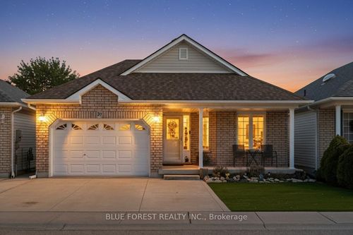 37 Upper Canada Dr, Port Rowan, ON, N0E1M0 | Card Image