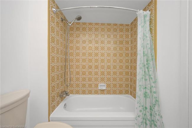 82 Lampman Cres, House other with 4 bedrooms, 2 bathrooms and 3 parking in Thorold ON | Image 16