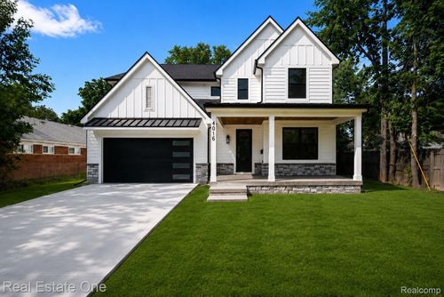 4016 W Webster Rd, Royal Oak, MI, 48073-6616 | Card Image