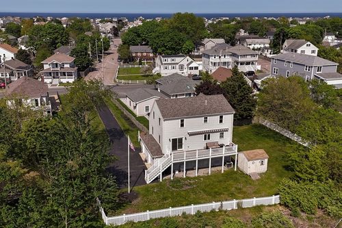 107 Newport Rd, Hull, MA, 02045-2423 | Card Image