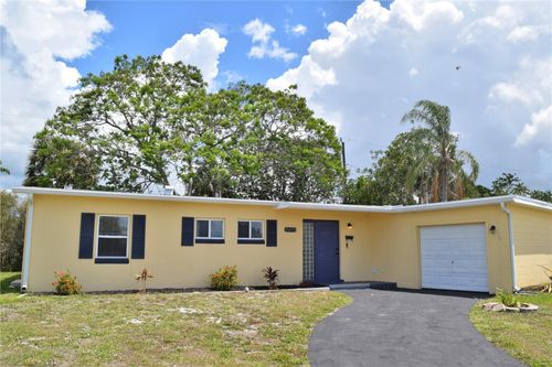 21572 Edgewater Dr, PORT CHARLOTTE, FL, 33952-9717 | Card Image