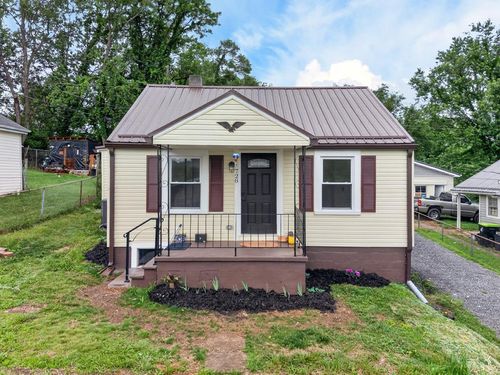 728 Elizabeth St, Pulaski, VA, 24301-3308 | Card Image