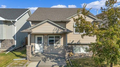 132 Vickers Close, Red Deer, AB, T4R0C8 | Card Image
