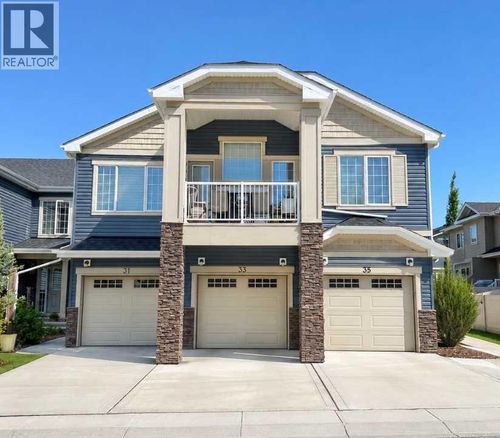 33 Gair Close, Townhouse with 4 bedrooms, 4 bathrooms and 2 parking in Red Deer AB | Card Image