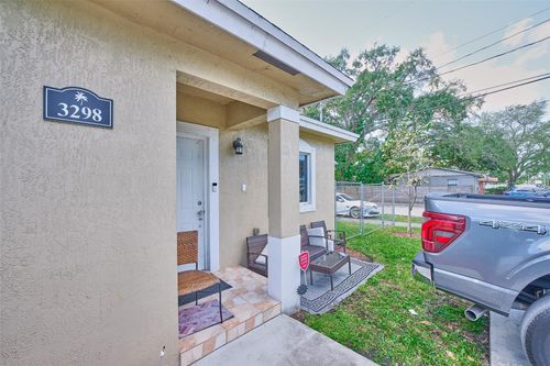 3298 Nw 49th St, Miami, FL, 33142-3332 | Card Image
