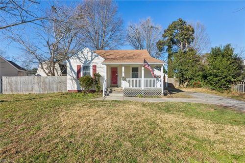 9 Maury Ave, Newport News, VA, 23601-2126 | Card Image