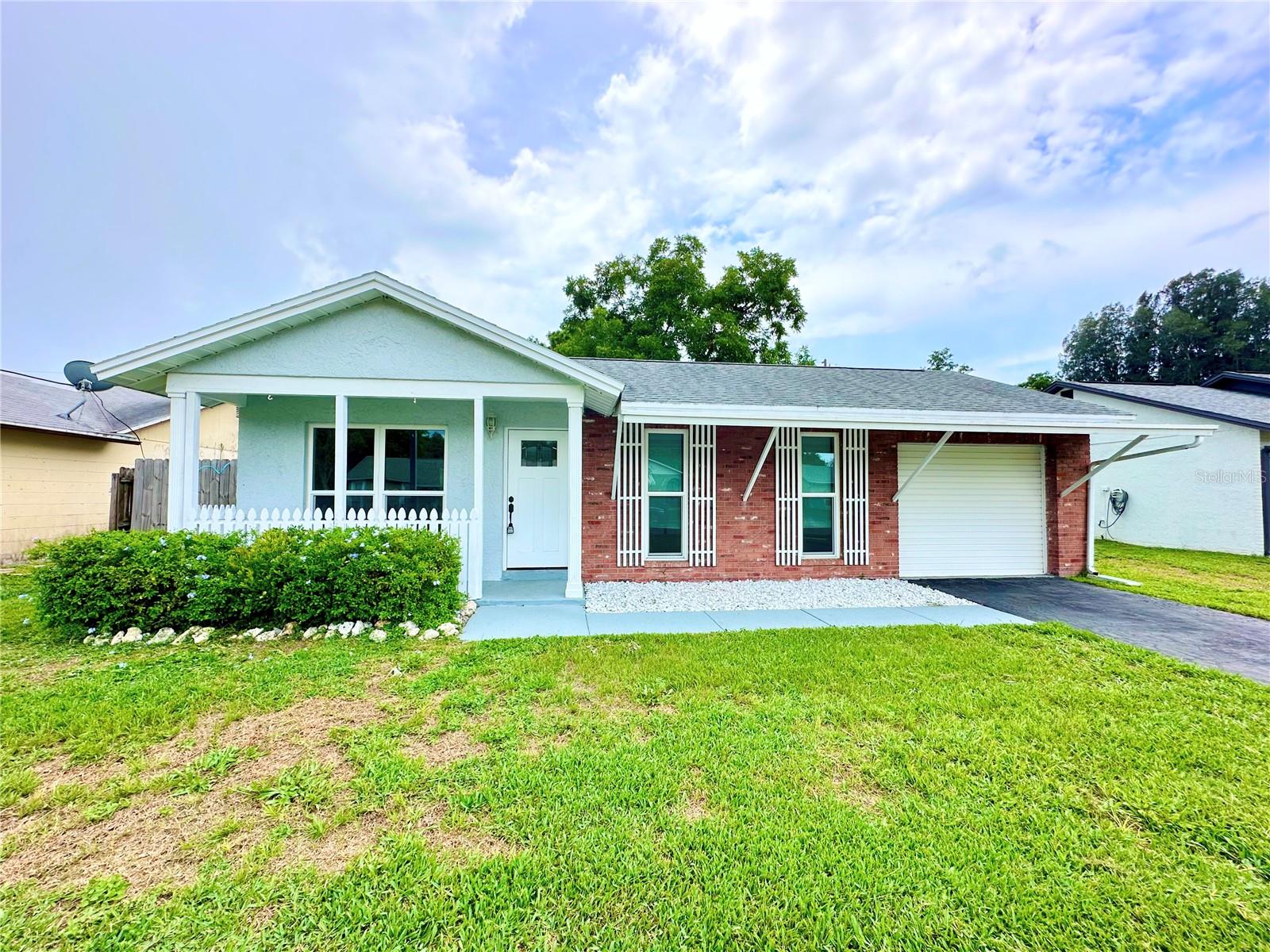 Dellefield St, New Port Richey, FL 34655