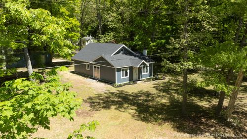 4457 S Croton Hardy Dr, Newaygo, MI, 49337-7101 | Card Image