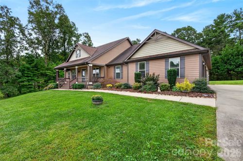 70 King Heights Dr, Fletcher, NC, 28732-7812 | Card Image