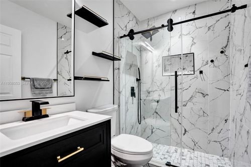 1832 Sw 89th Ter, Miramar, FL, 33025-7611 | Card Image