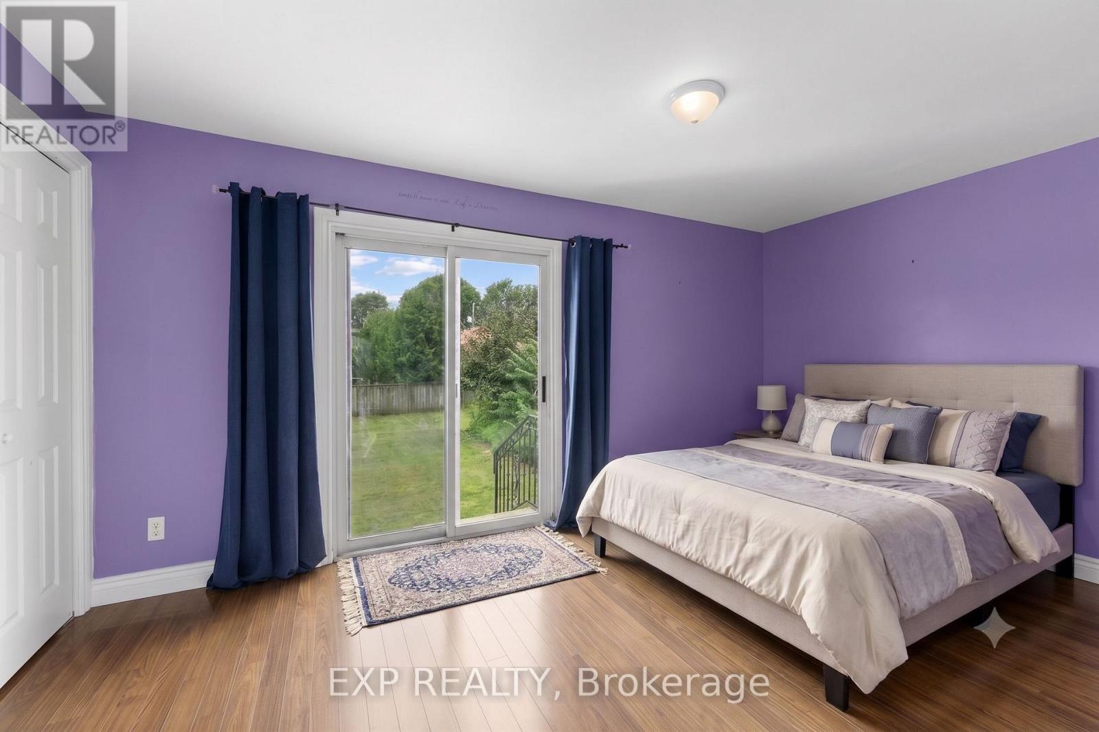 Residential in Niagara Falls (Dorchester) 3