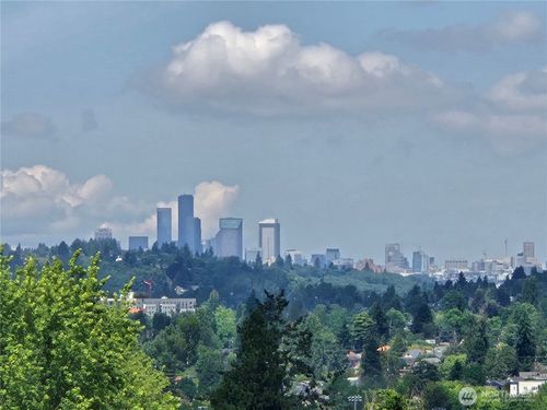 b-9728 57th Ave S, Seattle, WA, 98118-5804 | Card Image