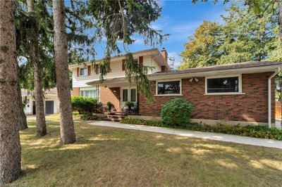 3 Brier Pl, House other with 5 bedrooms, 2 bathrooms and 6 parking in Brantford ON | Image 1