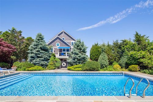 300 Latham Ln, Orient, NY, 11957-1513 | Card Image