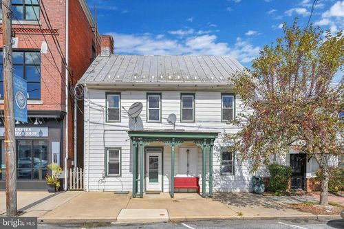 15 W Market St, JONESTOWN, PA, 17038-9628 | Card Image