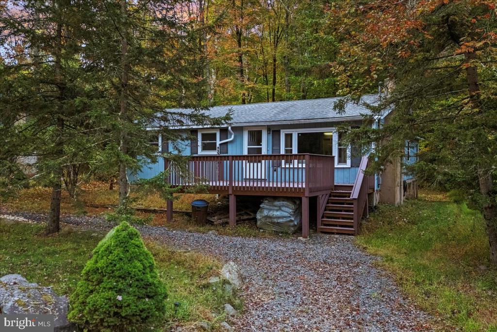 Lehigh Dr, Pocono Lake, PA 18347