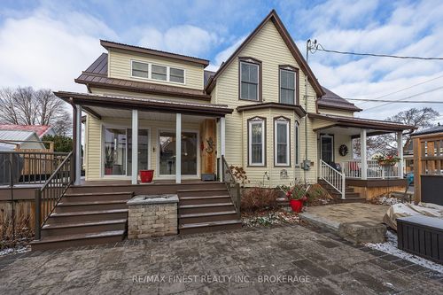 21 Centre St, Picton, ON, K0K2T0 | Card Image