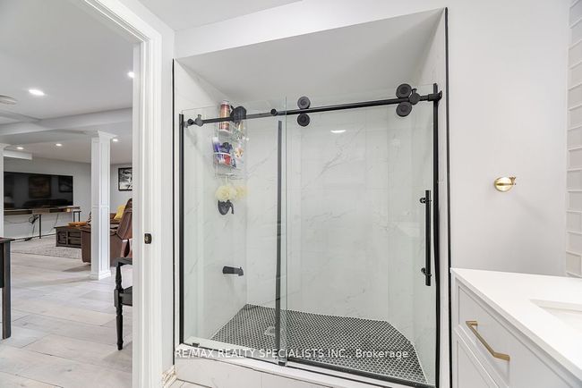 72 Farrow Cres, House other with 5 bedrooms, 4 bathrooms and 2 parking in Ajax ON | Image 45