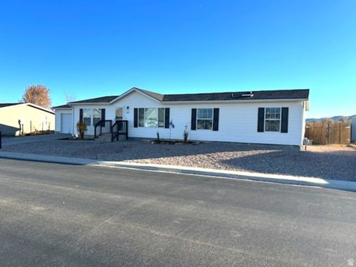 217 W 2100 S, Vernal, UT, 84078-4769 | Card Image