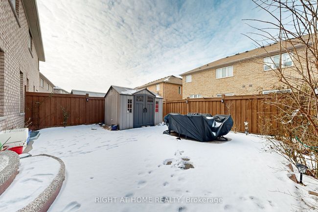 16 Sculptor St, House attached with 4 bedrooms, 3 bathrooms and 1 parking in Brampton ON | Image 35