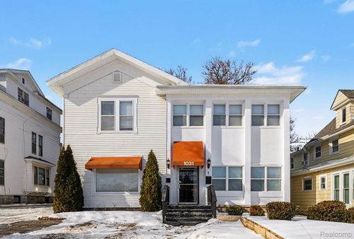 1031 N Washington Ave, Lansing, MI, 48906-4840 | Card Image